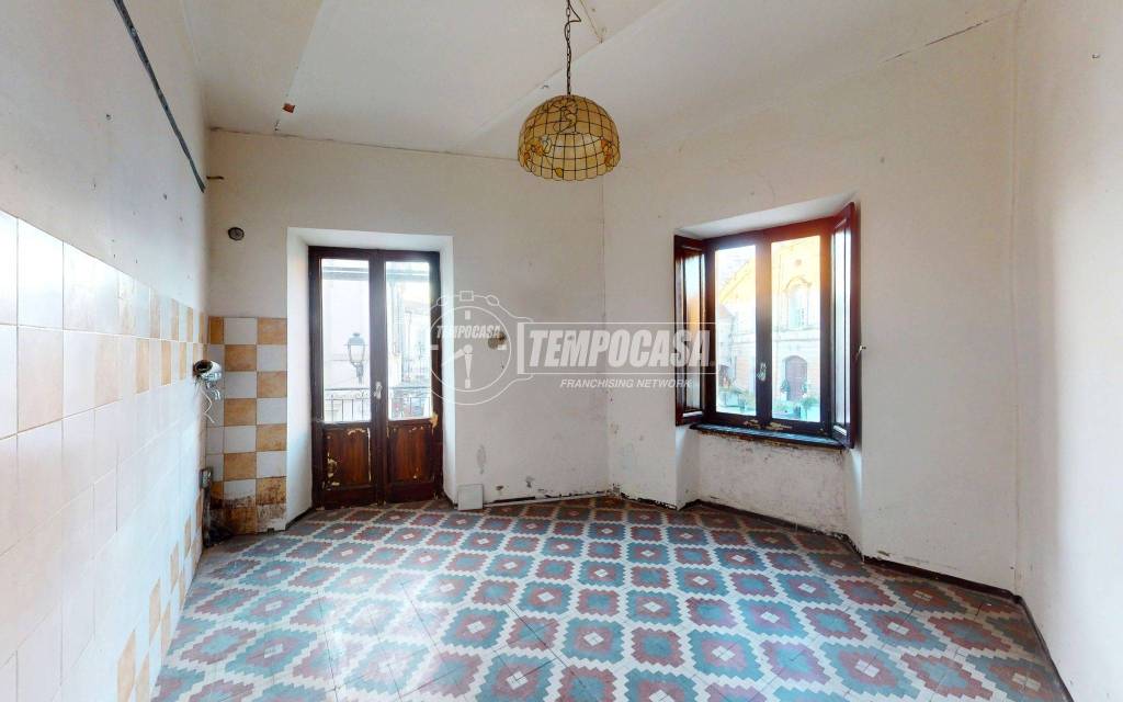 casa indipendente in vendita a Govone in zona Craviano
