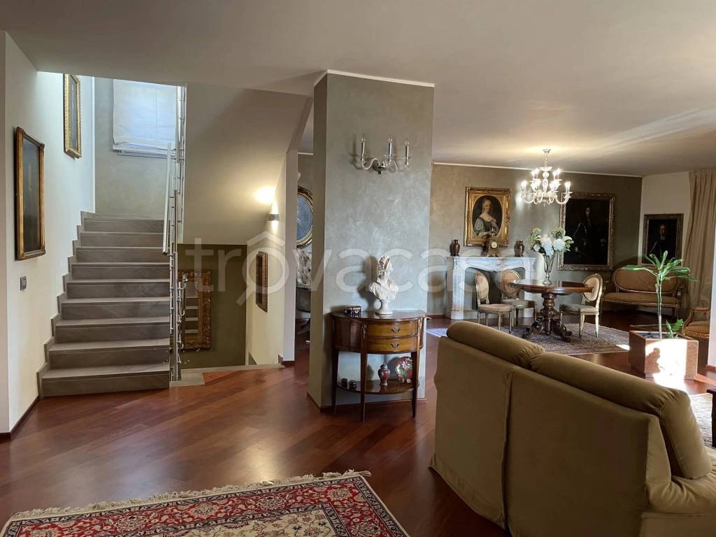 casa indipendente in vendita a Grinzane Cavour