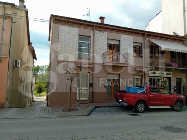 appartamento in vendita a Grinzane Cavour