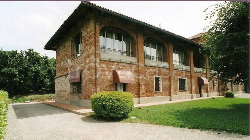appartamento in vendita a Grinzane Cavour