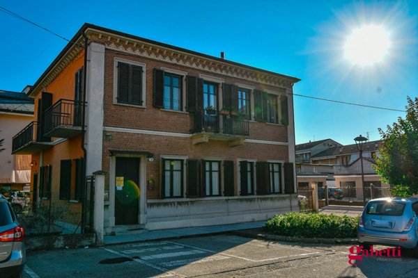 casa indipendente in vendita a Grinzane Cavour