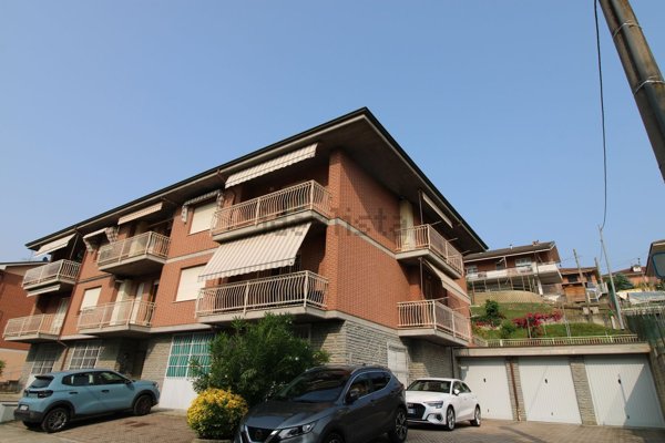 appartamento in vendita a Grinzane Cavour in zona Gallo