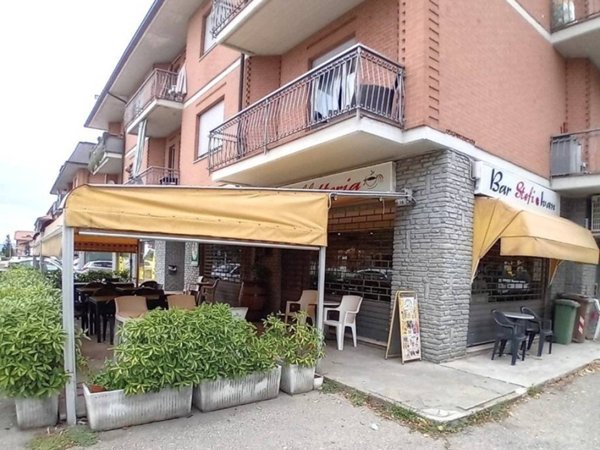 negozio in vendita a Grinzane Cavour in zona Gallo