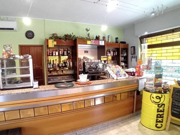 negozio in vendita a Grinzane Cavour in zona Gallo