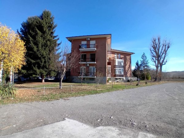 appartamento in vendita a Grinzane Cavour in zona Gallo