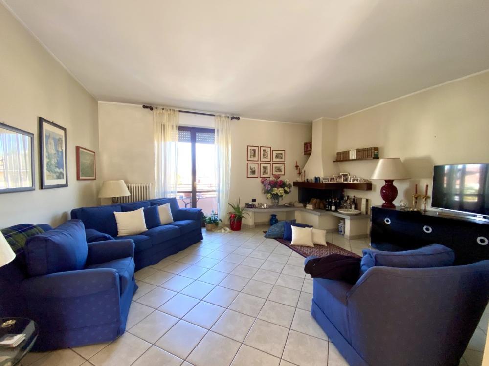 appartamento in vendita a Grinzane Cavour in zona Gallo