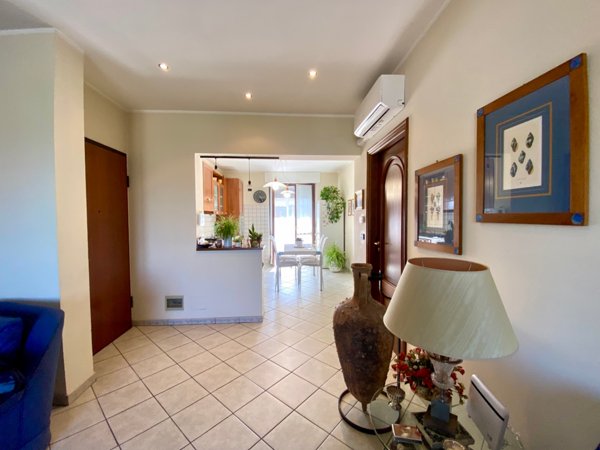 appartamento in vendita a Grinzane Cavour in zona Gallo