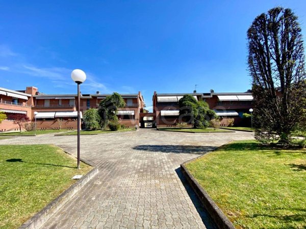 appartamento in vendita a Grinzane Cavour in zona Gallo