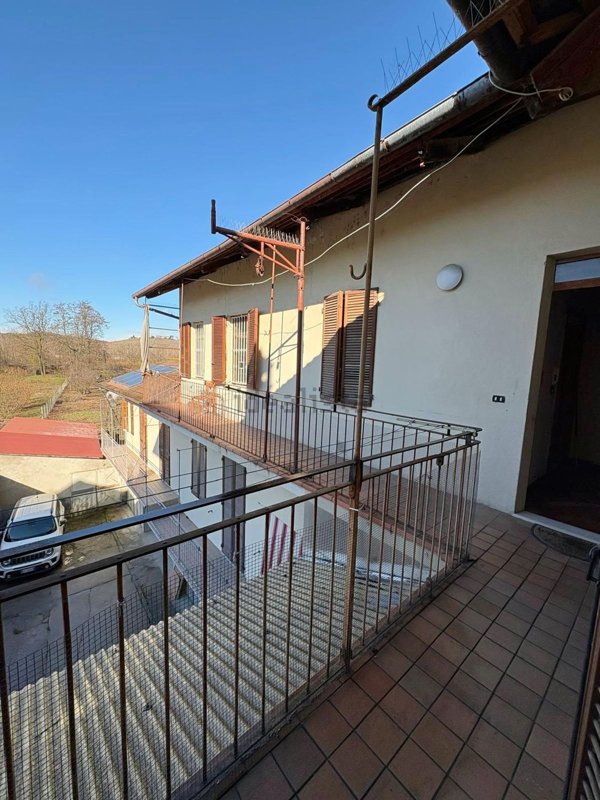 appartamento in vendita a Grinzane Cavour