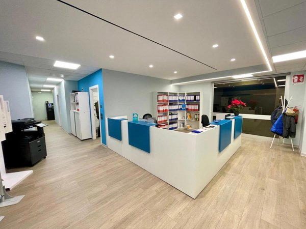 ufficio in vendita a Grinzane Cavour in zona Gallo