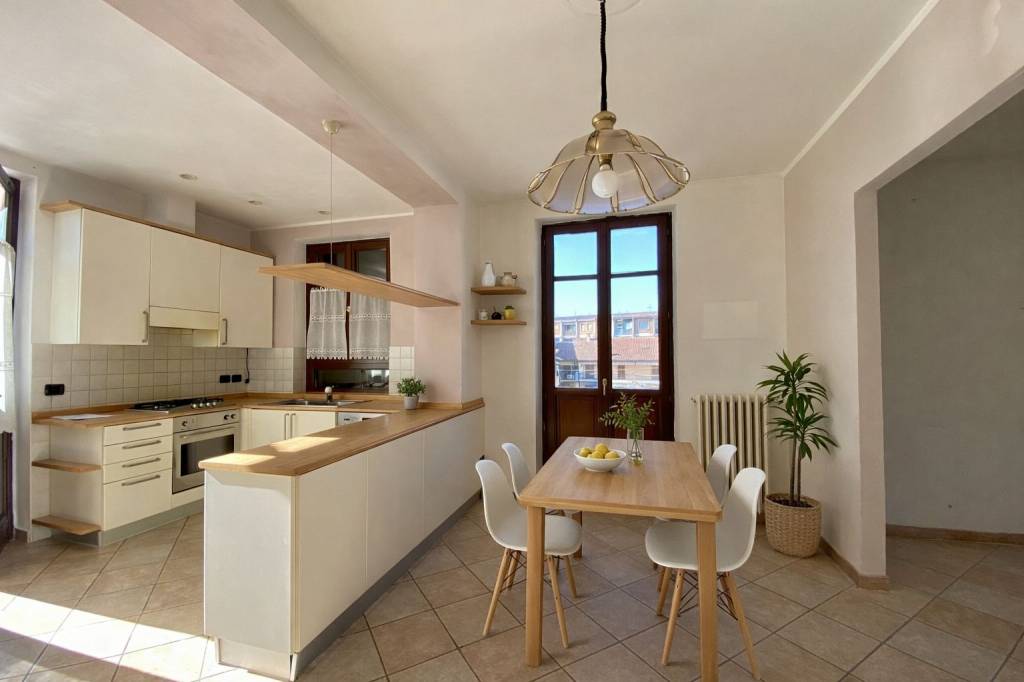 casa indipendente in vendita a Grinzane Cavour in zona Gallo