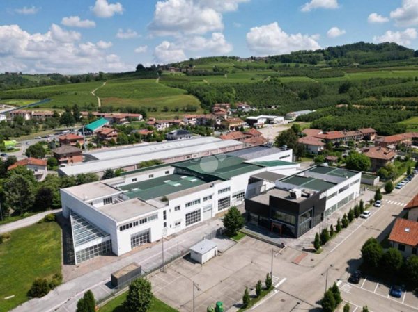 locale commerciale in vendita a Guarene