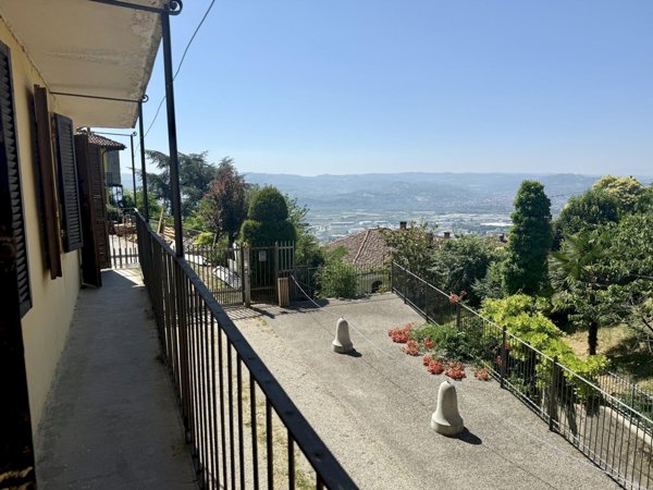 casa indipendente in vendita a Guarene