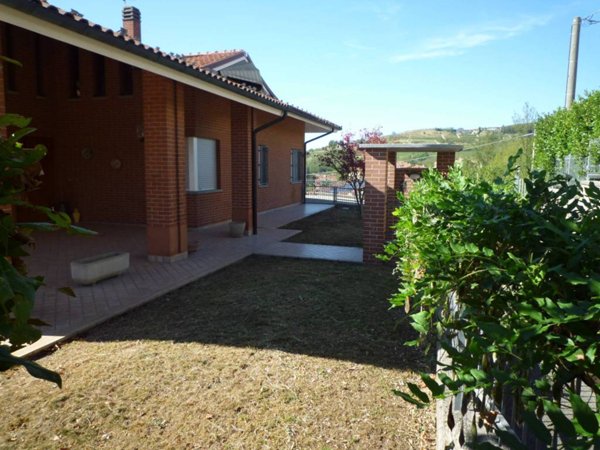 casa indipendente in vendita a Guarene