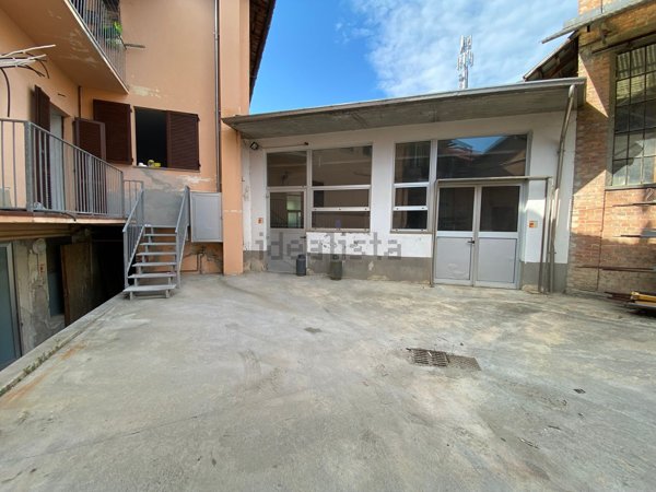 locale di sgombero in vendita a Guarene