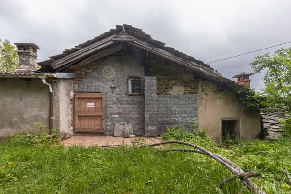 mansarda in vendita ad Isasca