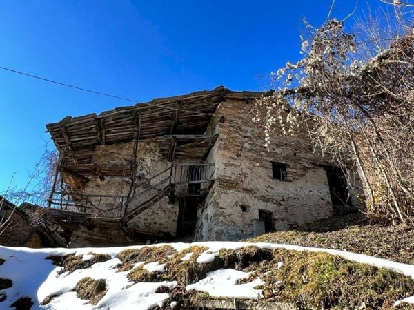 casa indipendente in vendita ad Isasca