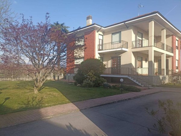 casa indipendente in vendita a Lagnasco