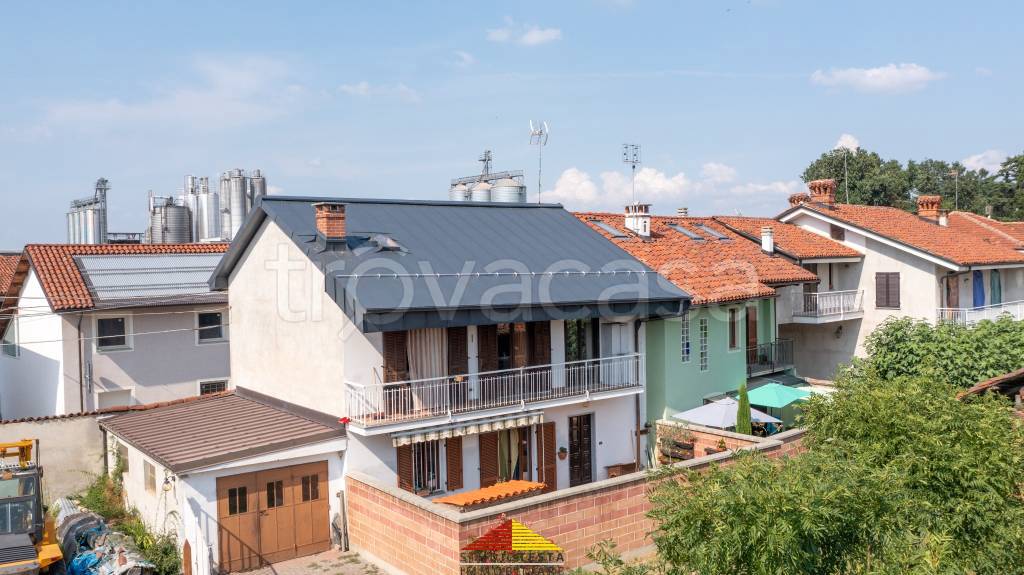 casa indipendente in vendita a Lagnasco