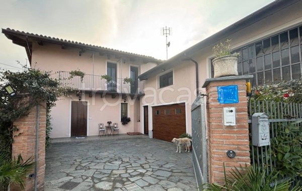 casa indipendente in vendita a Lagnasco