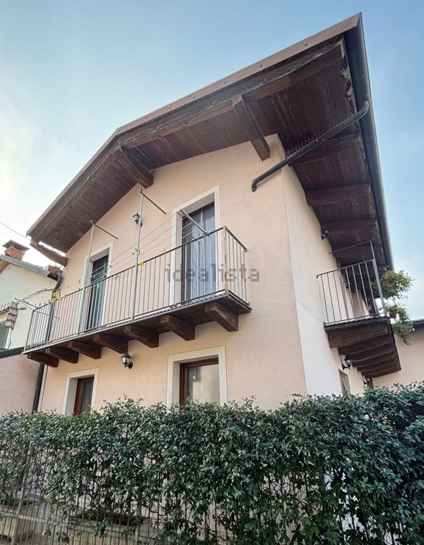 casa indipendente in vendita a Lagnasco