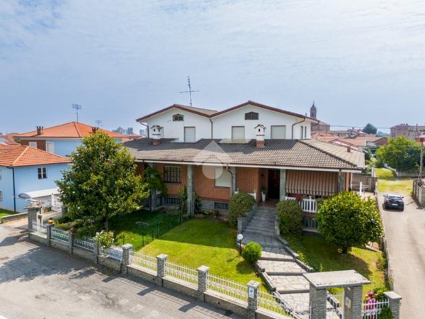 casa indipendente in vendita a Lagnasco