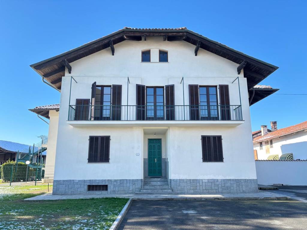 casa indipendente in vendita a Lagnasco