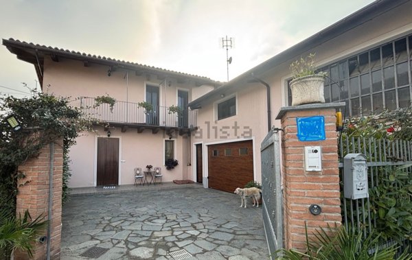 casa indipendente in vendita a Lagnasco
