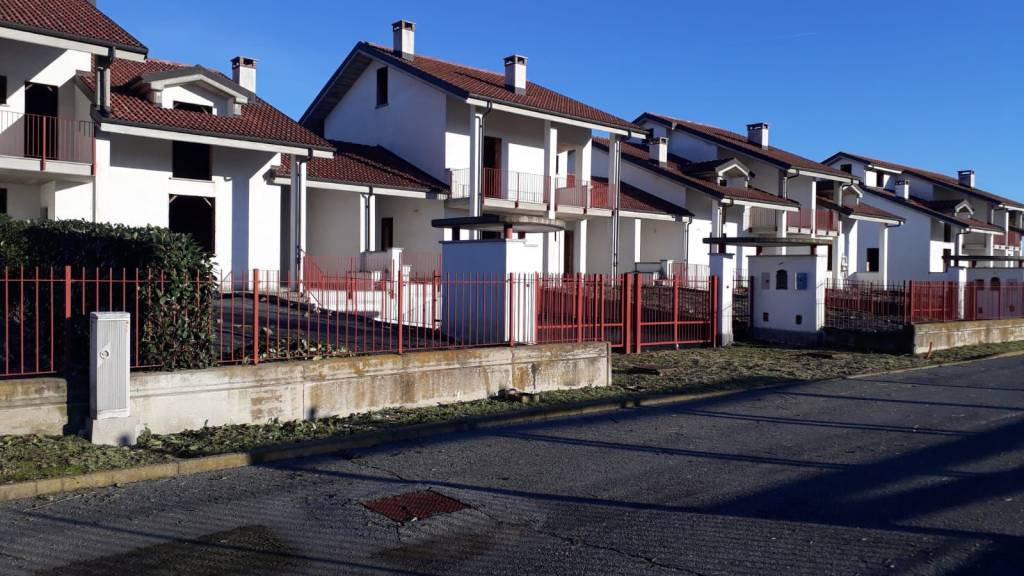 casa indipendente in vendita a Lagnasco