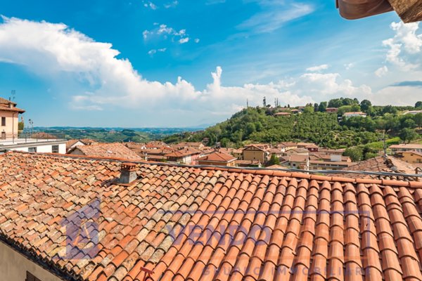 casa indipendente in vendita a La Morra