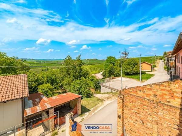 casa indipendente in vendita a La Morra