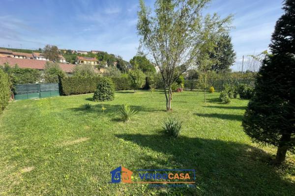 ufficio in vendita a La Morra