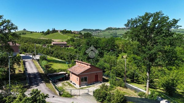 casa indipendente in vendita a La Morra