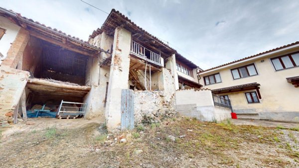 casa indipendente in vendita a La Morra in zona Berri