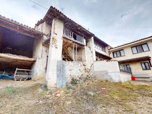 casa indipendente in vendita a La Morra in zona Berri