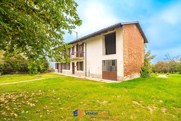 casa indipendente in vendita a La Morra