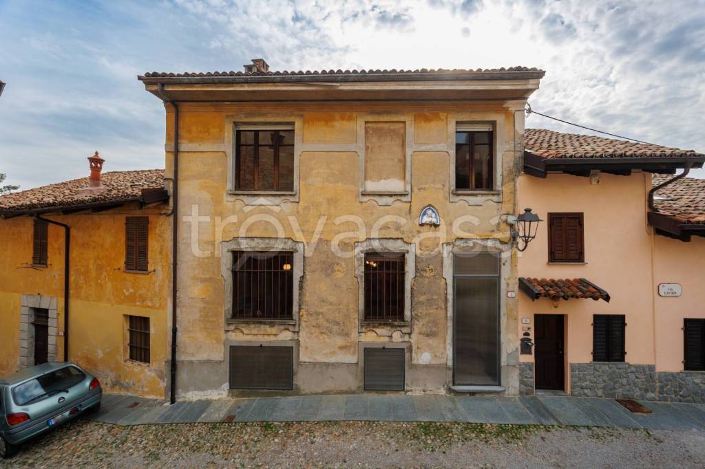 casa semindipendente in vendita a La Morra