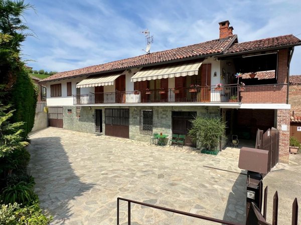 casa indipendente in vendita a La Morra