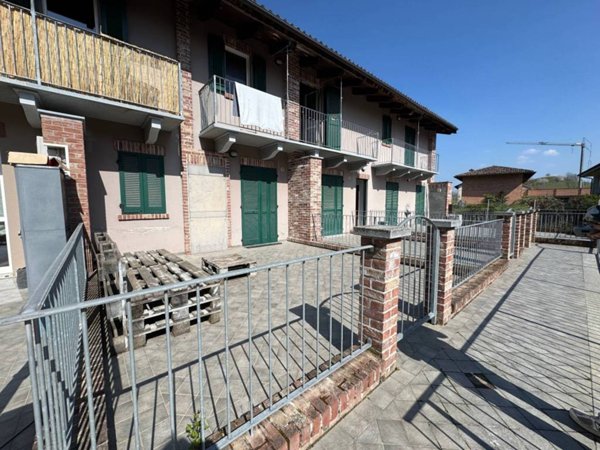 appartamento in vendita a La Morra in zona Santa Maria
