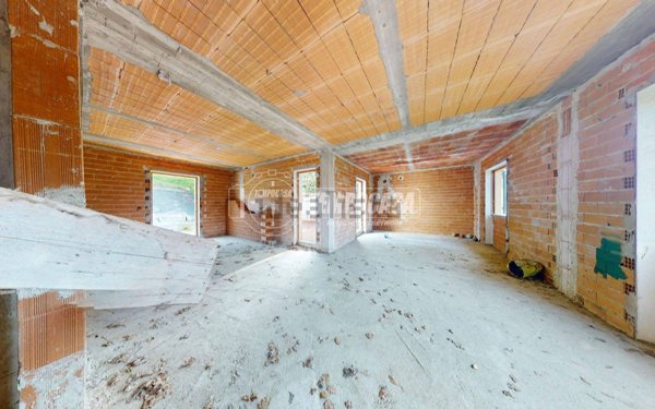 casa indipendente in vendita a La Morra