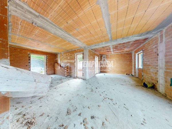 casa indipendente in vendita a La Morra