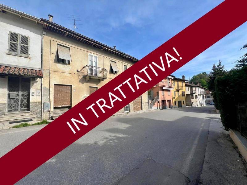 casa indipendente in vendita a La Morra