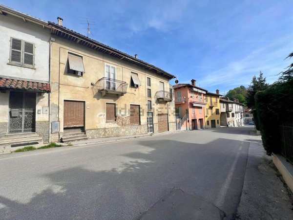 casa indipendente in vendita a La Morra