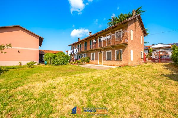 casa indipendente in vendita a La Morra