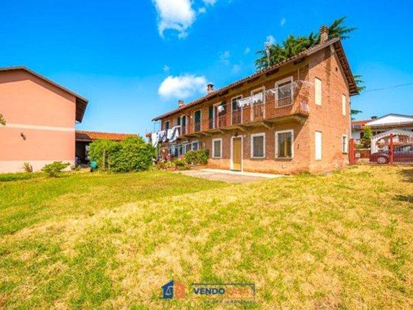 casa indipendente in vendita a La Morra