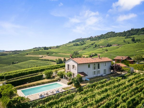 casa indipendente in vendita a La Morra