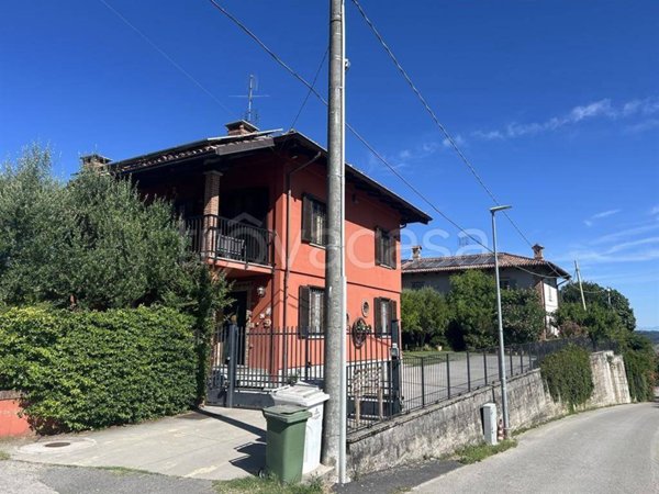 casa indipendente in vendita a La Morra in zona Rivalta