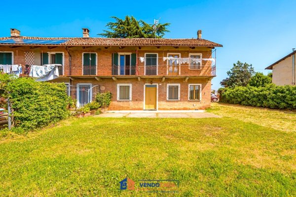 casa indipendente in vendita a La Morra