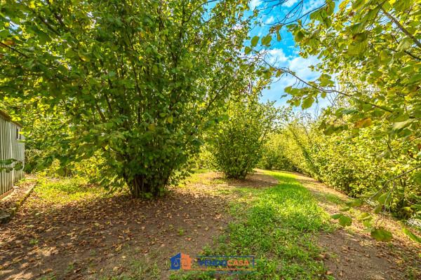 terreno agricolo in vendita a La Morra in zona Rivalta