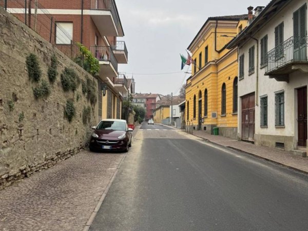 casa indipendente in vendita a La Morra